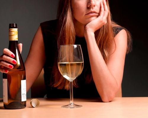 Анонимное лечение женского алкоголизма в Валдае